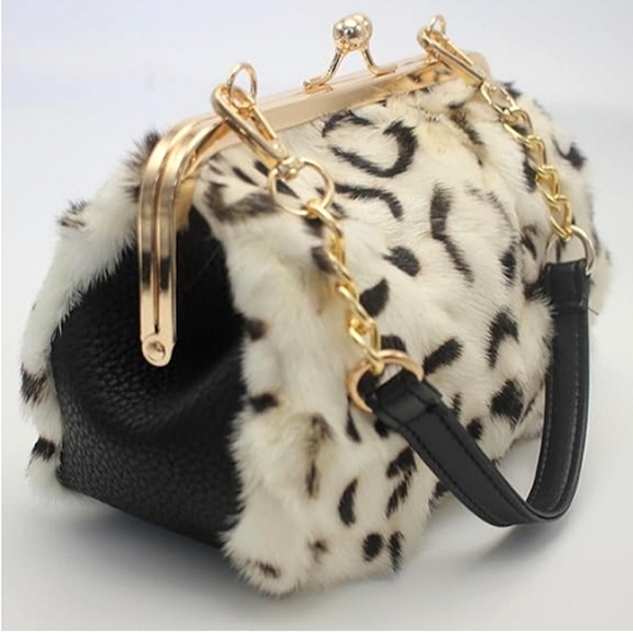 Premium Luxurious Mink Fur Bag, Crossbody, Clutch, 2 Straps - Picture 5 of 7
